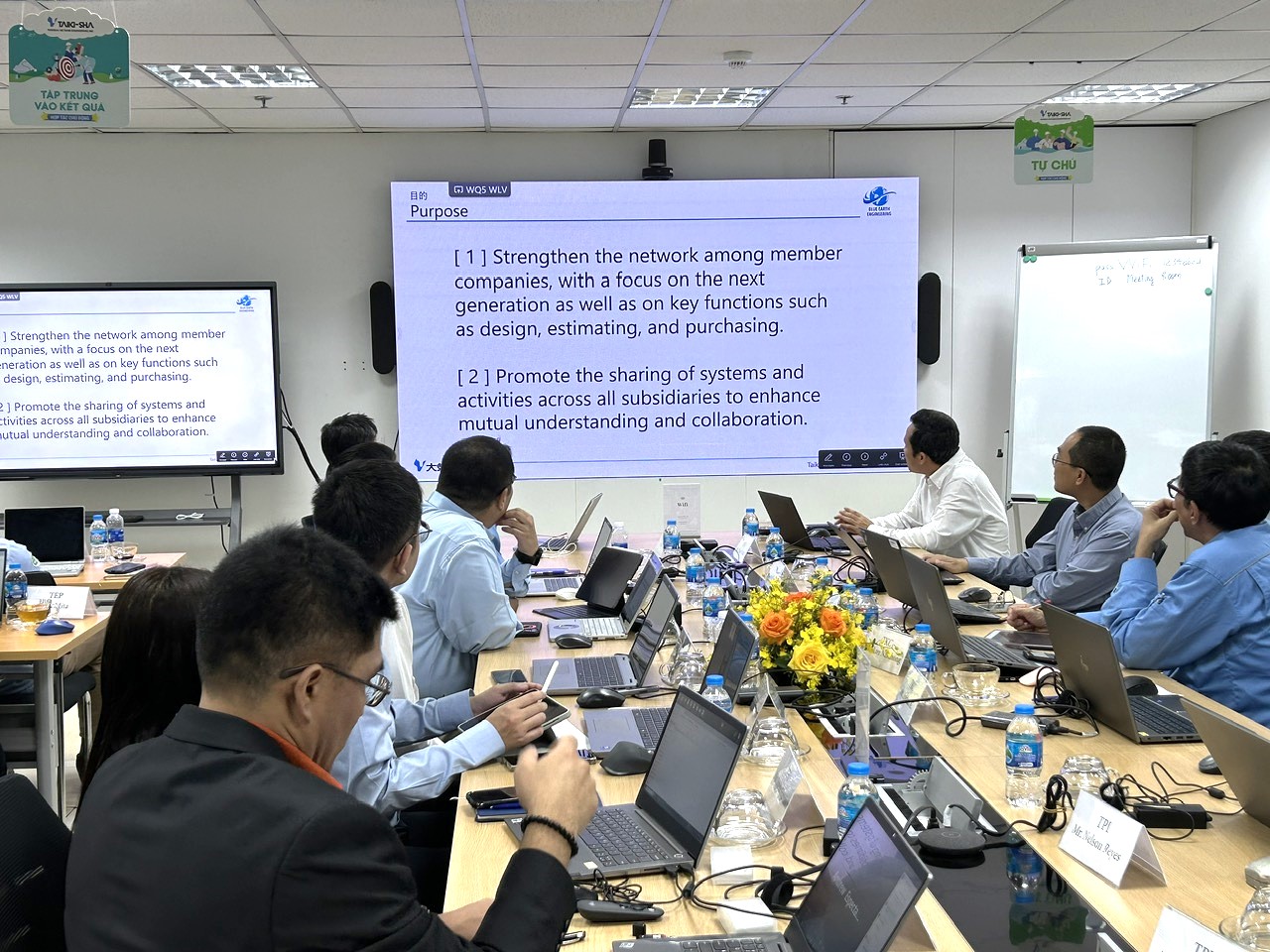 anh Mr. Binh (anh up 1)