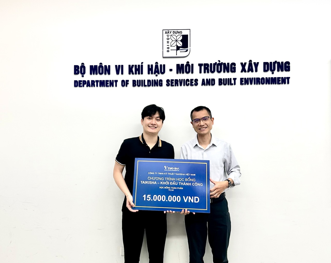 Mr. Tran Huynh Duc (anh up 2)